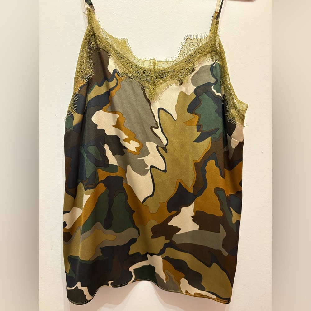 Mittoshop Camouflage Lace Detail Top